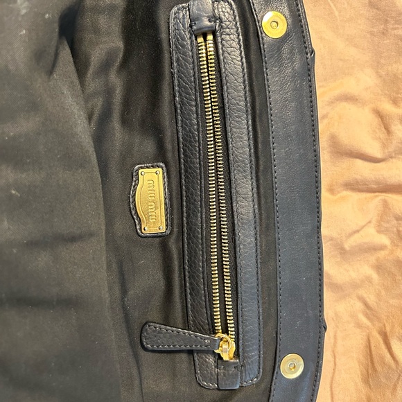 MIU MIU BLACK LEATHER ENVELOPE CLUTCH - Picture 10 of 13